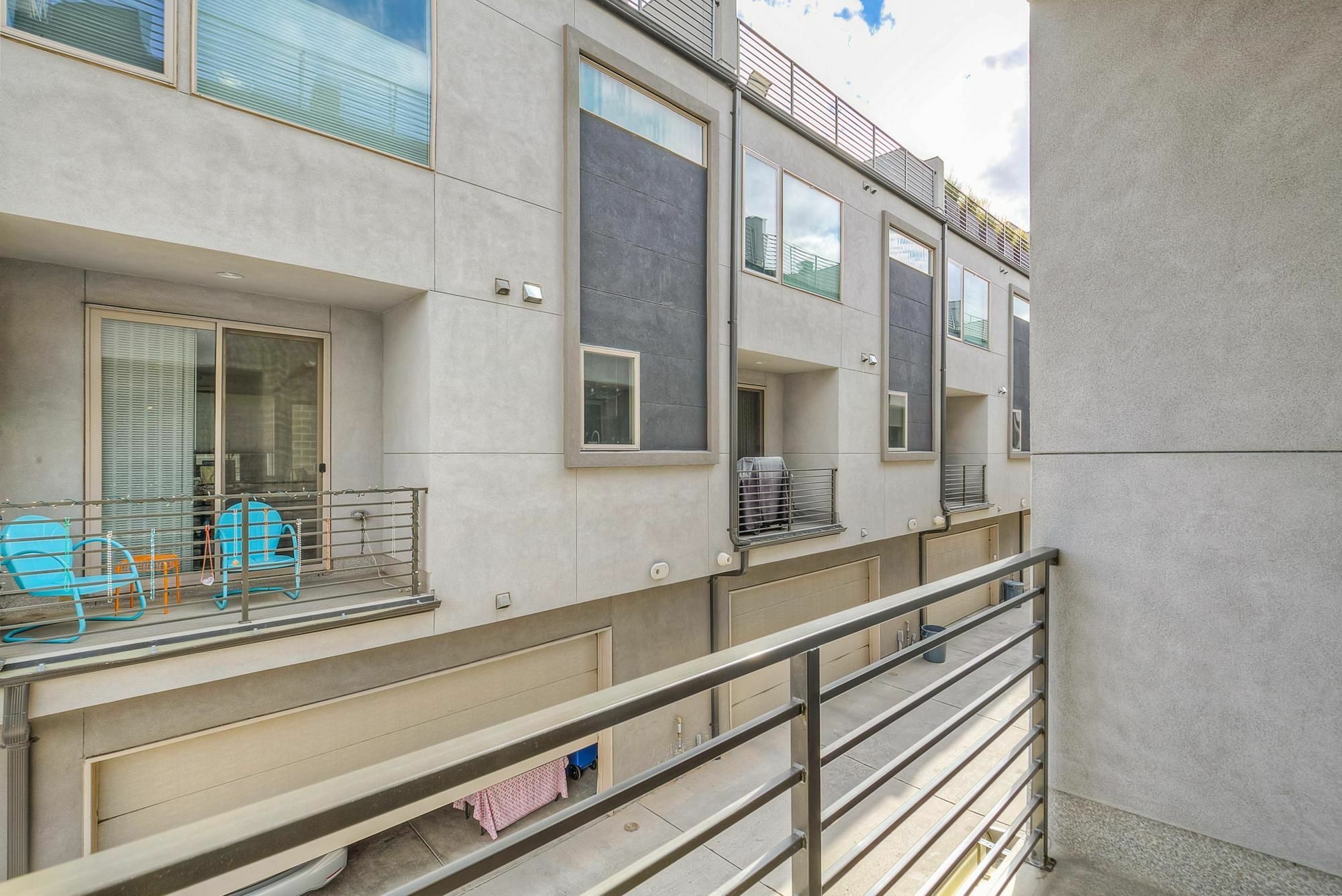 Views Rooftop Deck! Lohi/downtown Sleeps 8! Bed and breakfast *
