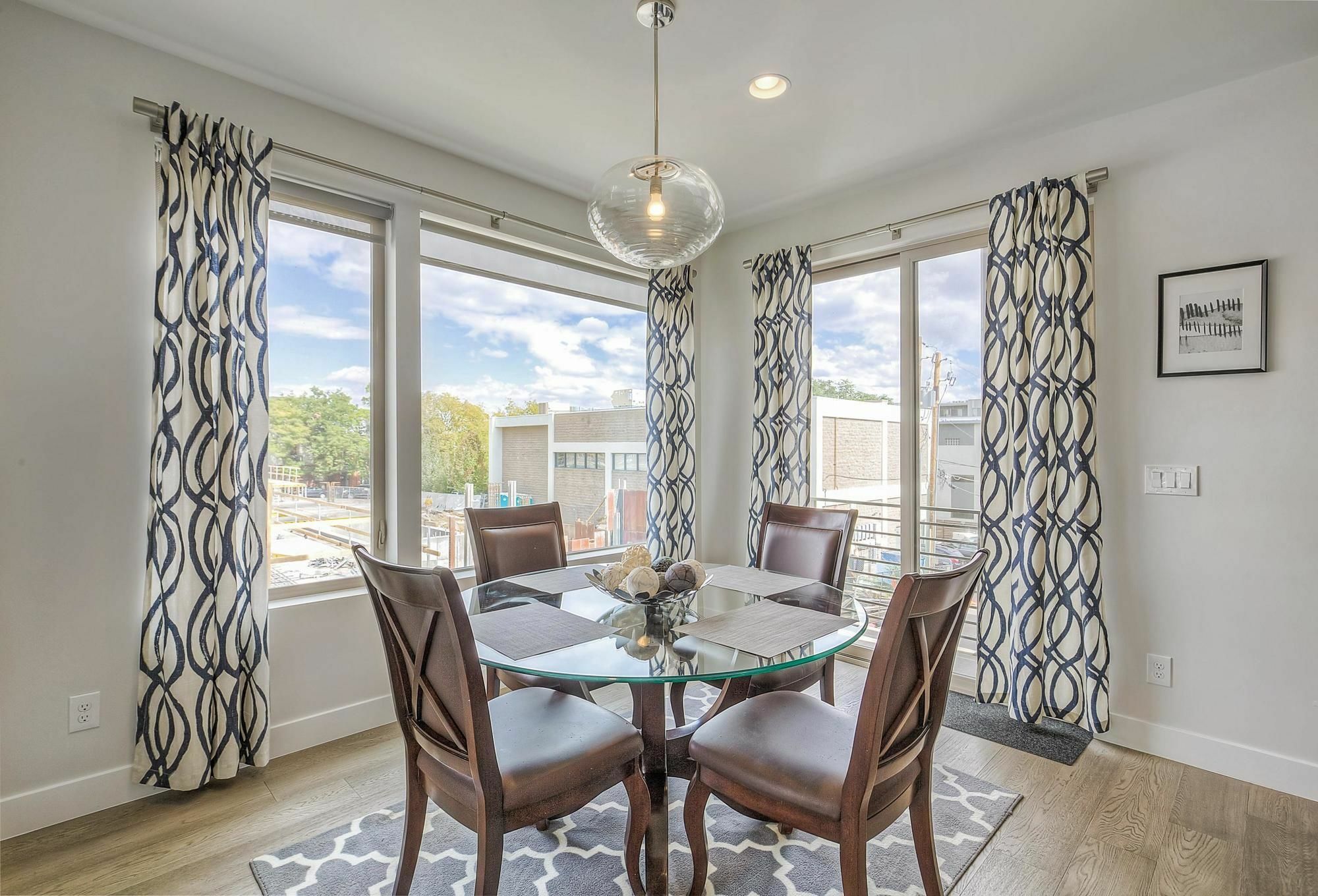 Bed & Breakfast Views Rooftop Deck! Lohi/downtown Sleeps 8! Denver